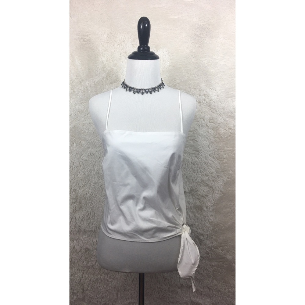 🌻 3/$35 Express White Spaghetti Strap Crop Top